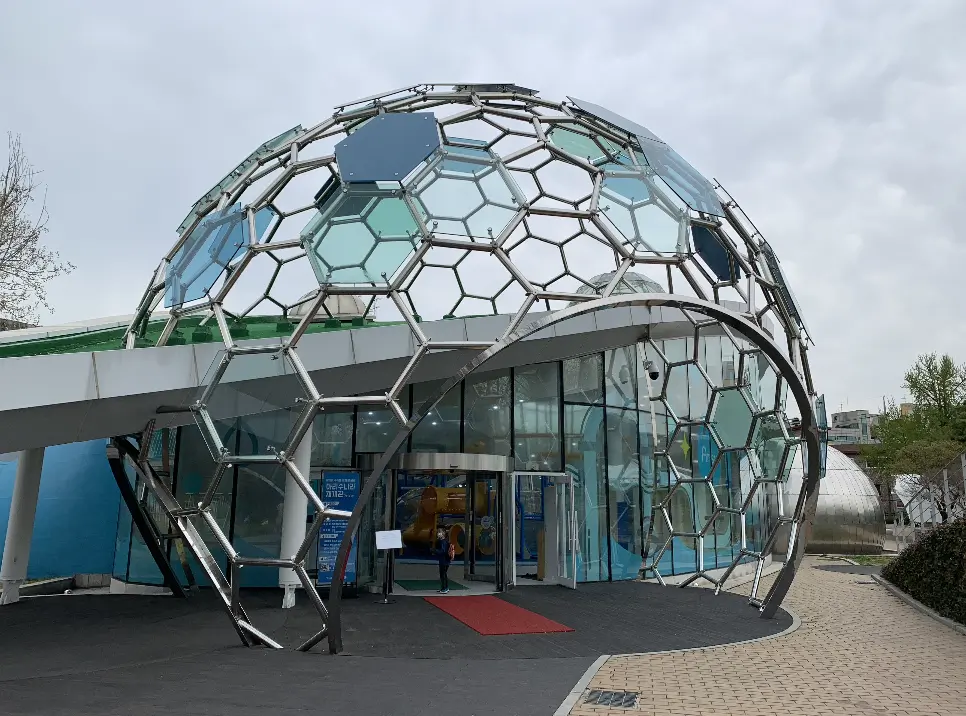 首爾阿利水展覽館室內遊樂場