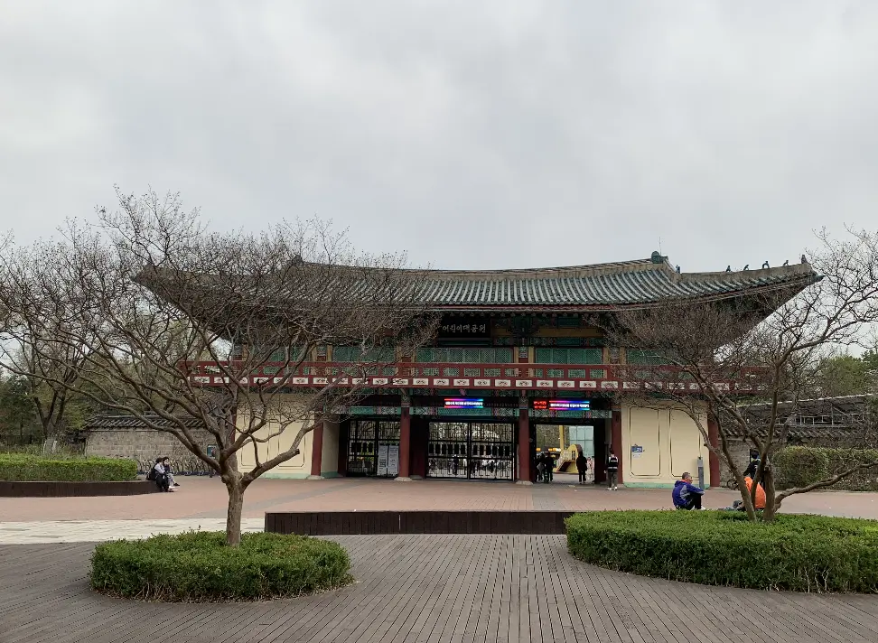 首爾兒童大公園親子全攻略:動物園、遊樂園、共融式公園一日玩透透