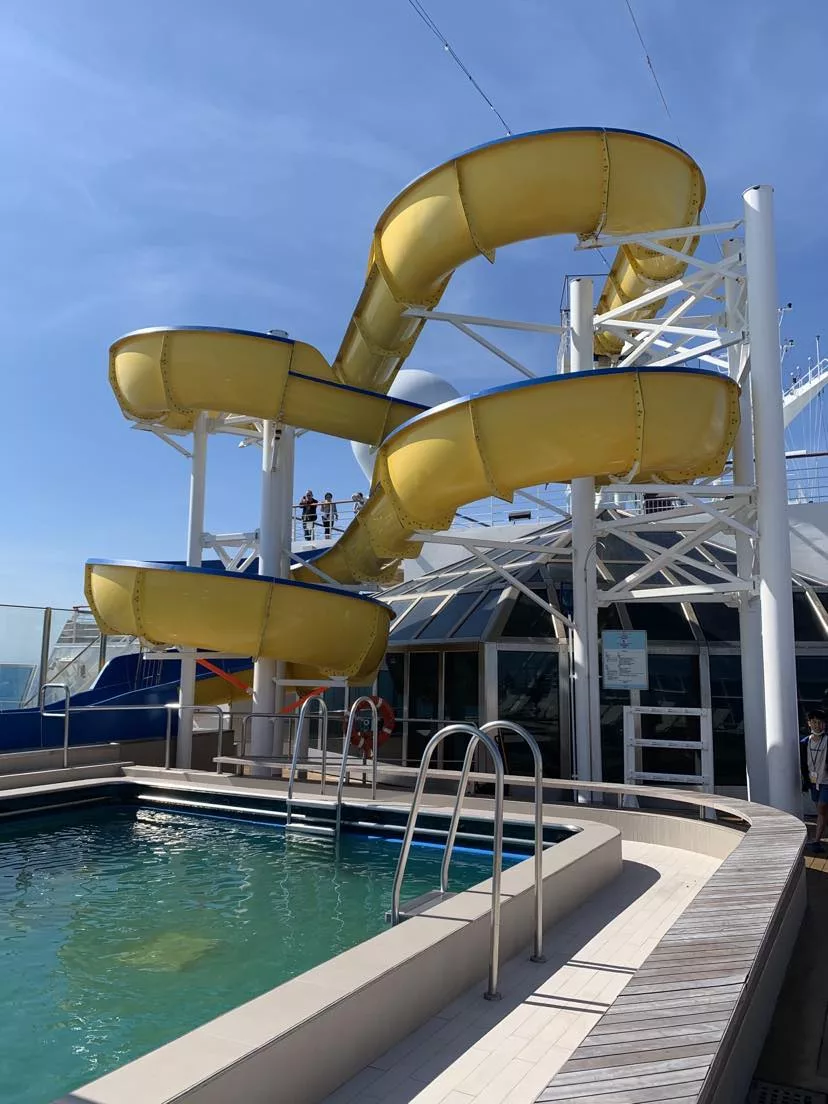 歌詩達郵輪莎倫娜號：環境、樓層設施分享