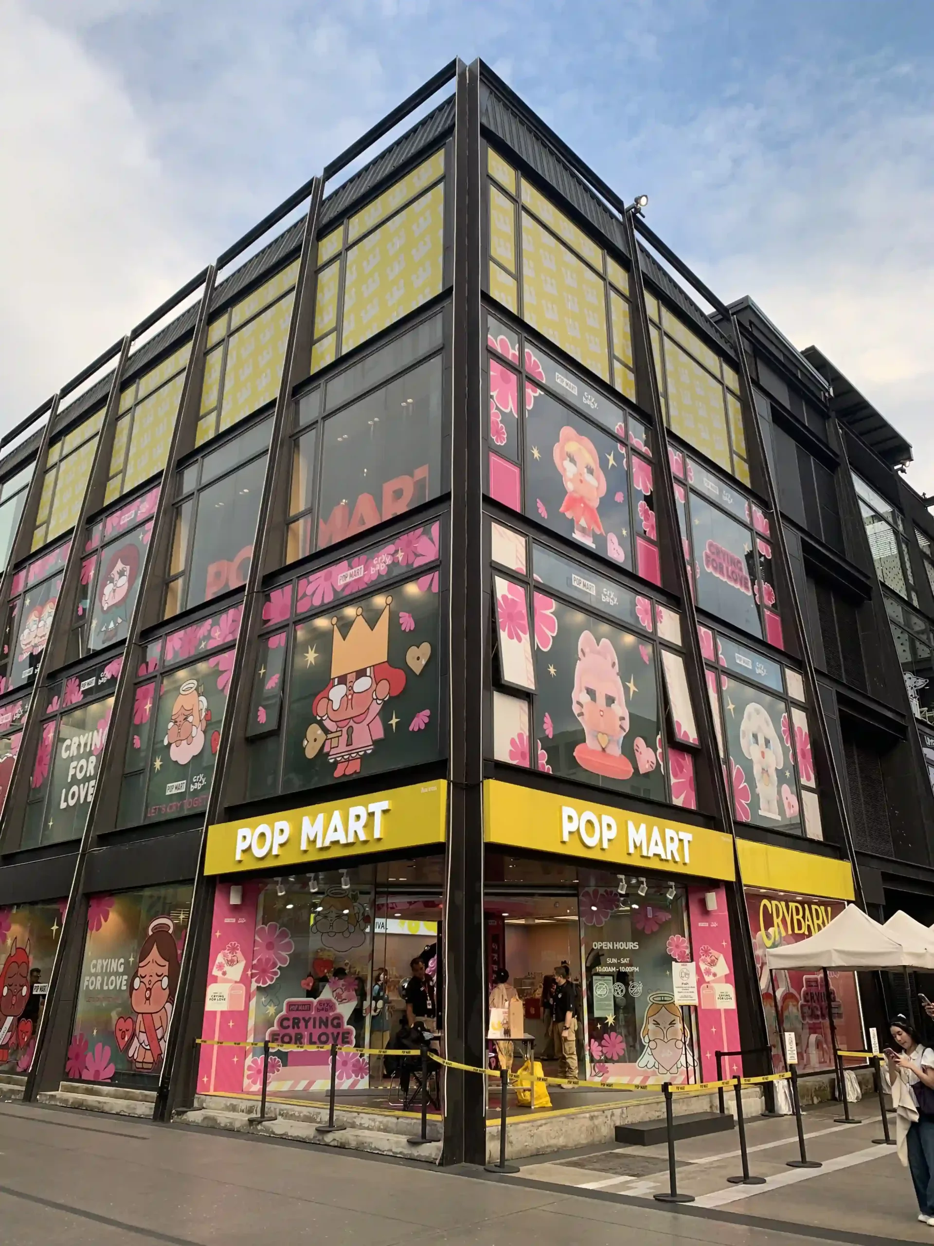 曼谷 POP MART 泡泡瑪特旗艦店